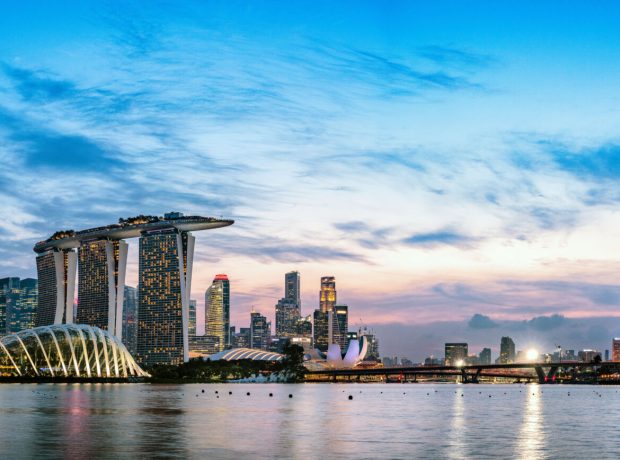 wide-panorama-image-singapore-skyline-dusk